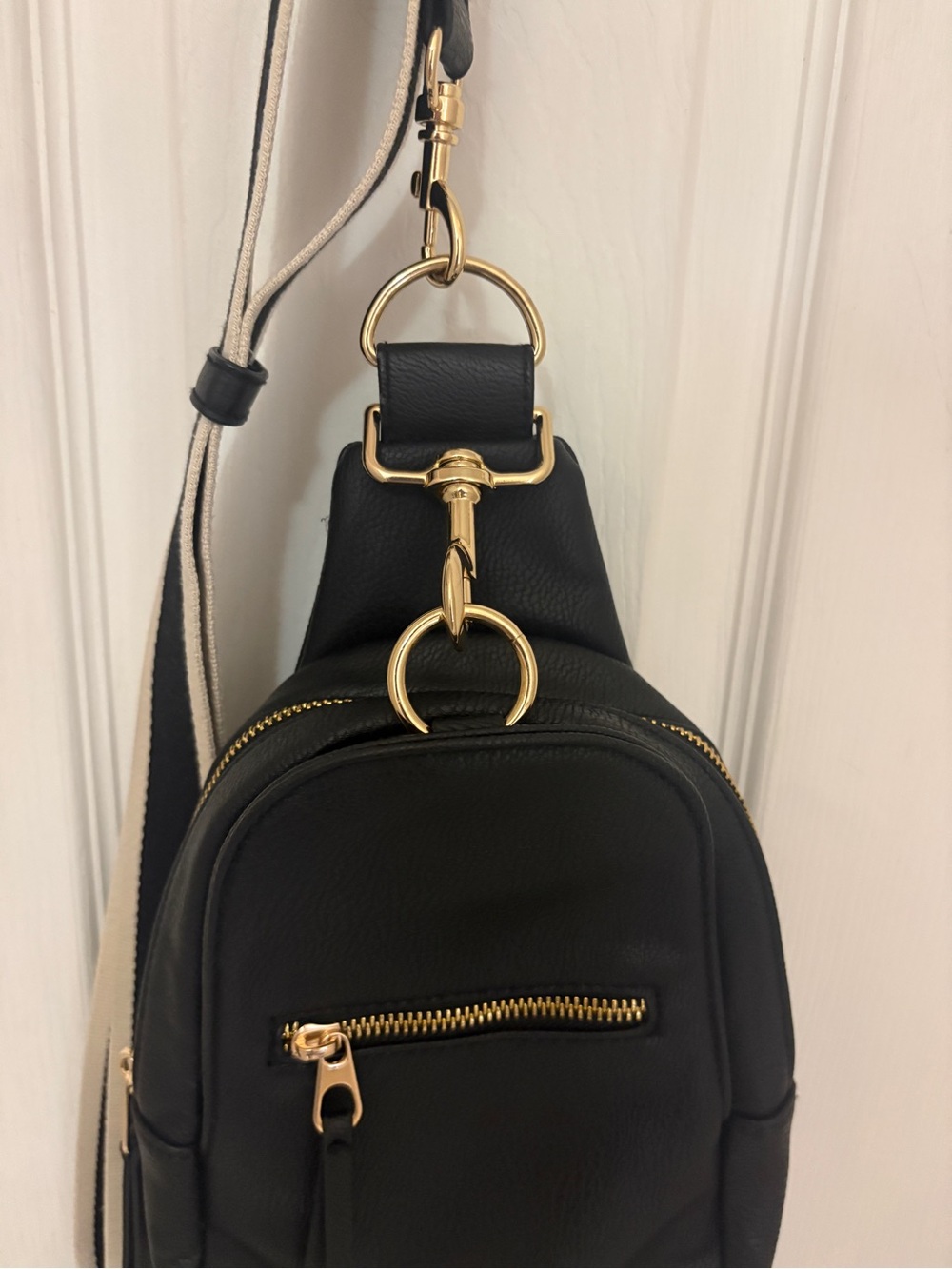 Universal Thread Sling Pack Crossbody Bag - Picture 11 of 13